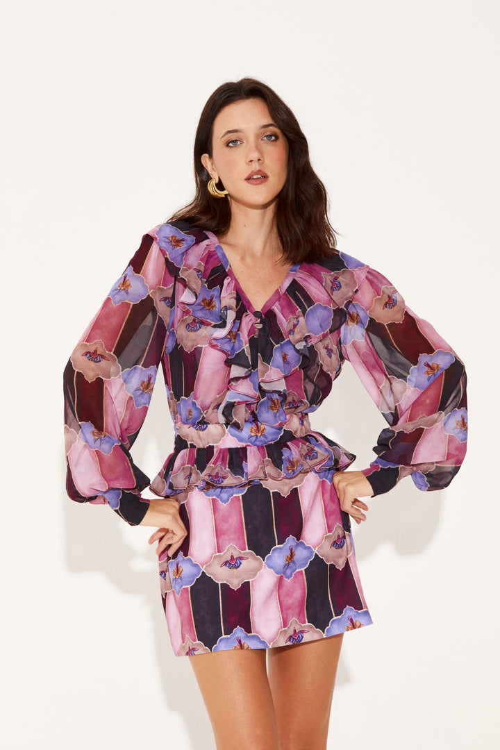 Total Look: Saia Bia e Blusa Elise Tapestry