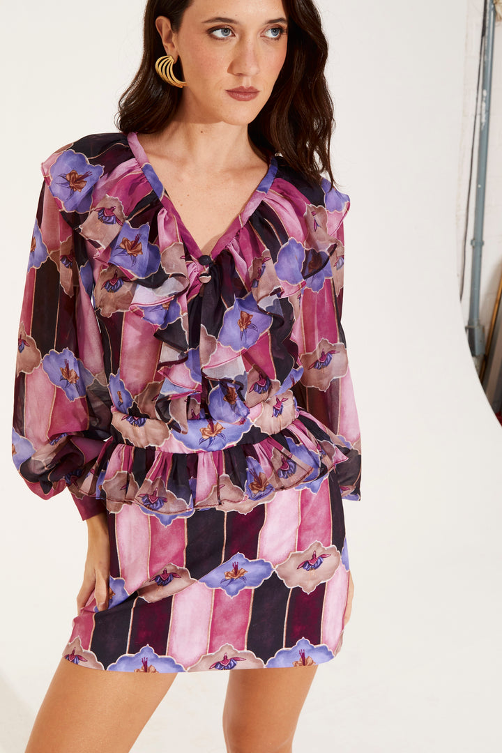 Total Look: Saia Bia e Blusa Elise Tapestry