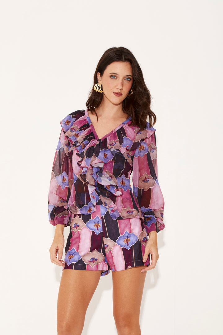 Total Look: Short Aline e Blusa Elise Tapestry
