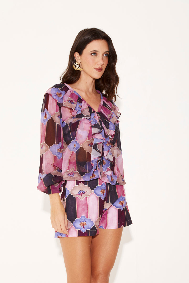 Total Look: Short Aline e Blusa Elise Tapestry